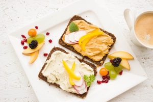 מתכונים קלים ומהירים להכנת ארוחות בוקר טבעוניות ללא גלוטן רק באתר בייגלסס !  